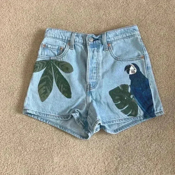 LEVI'S X FARM RIBCAGE WOMEN'S SHORTS in size 25 - Picture 1 of 6